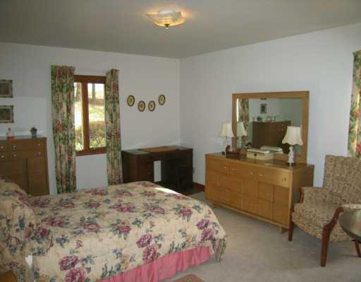 433 McClelland Road Canonsburg, PA 15317 - Photo 5 of 8 Master Bedroom.
