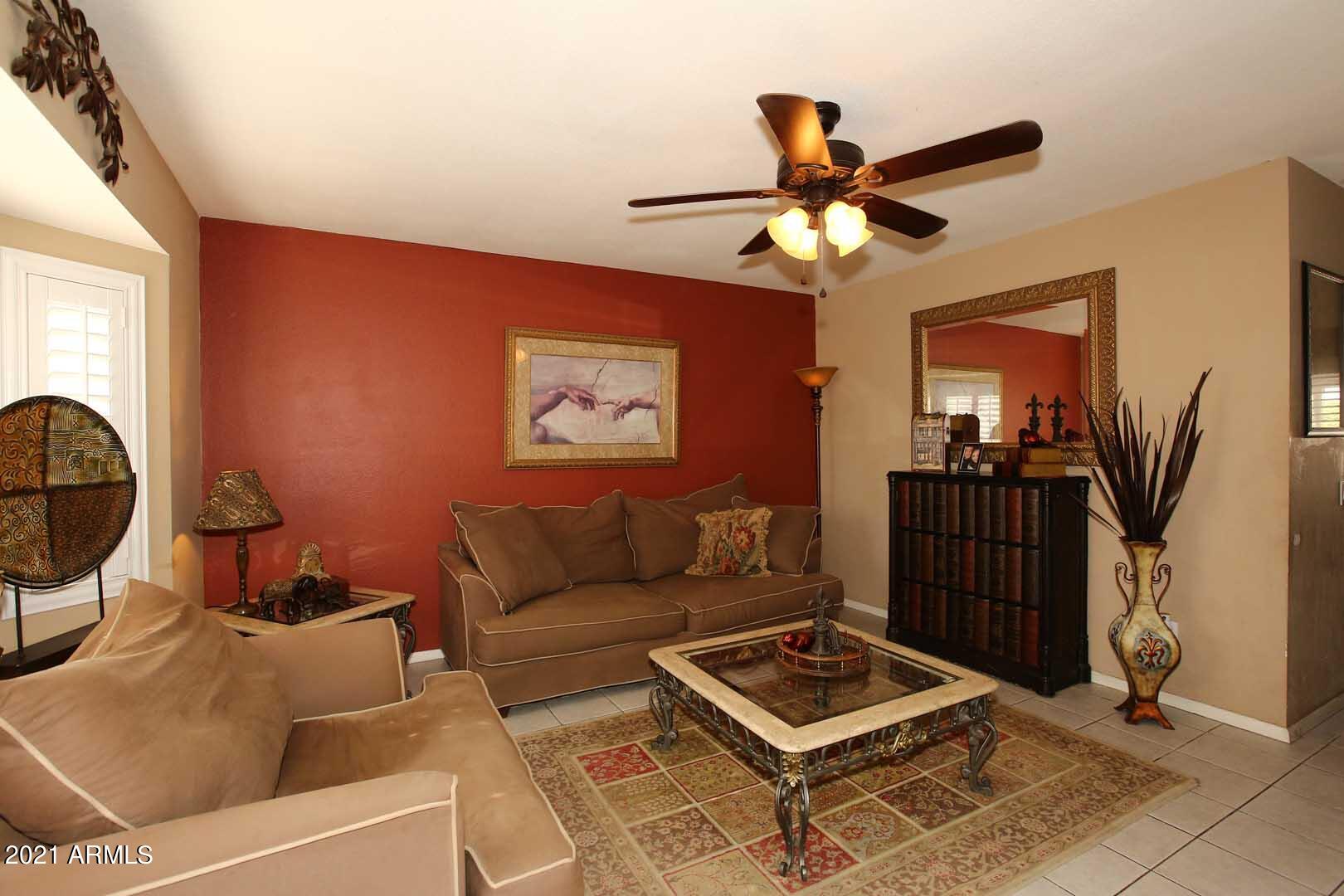 1734 East Grandview Road Phoenix, AZ 85022 - Photo 4 of 32 Living Room2 (2)