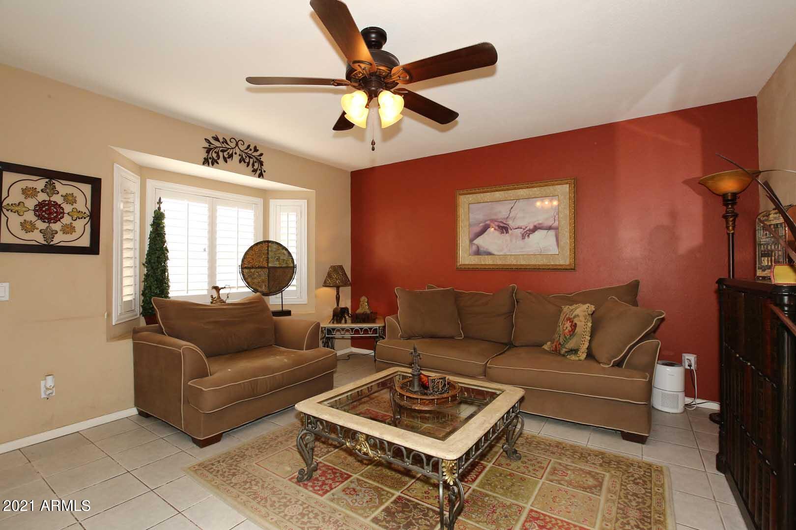 1734 East Grandview Road Phoenix, AZ 85022 - Photo 6 of 32 Living Room (3)