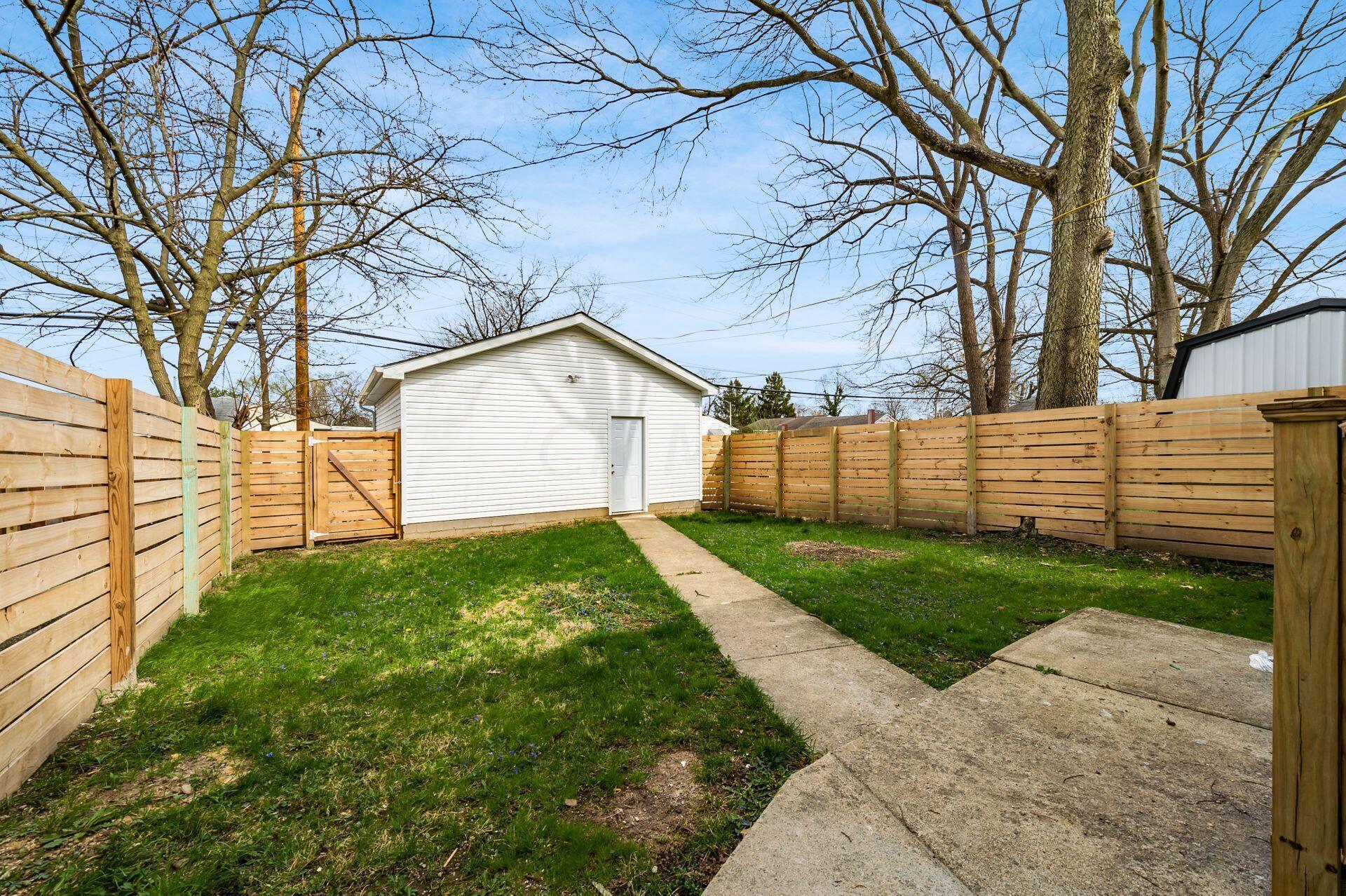 1358 Lockbourne Road Columbus, OH 43206 - Photo 31 of 35 040_d5615_W Lockbourne Rd-085