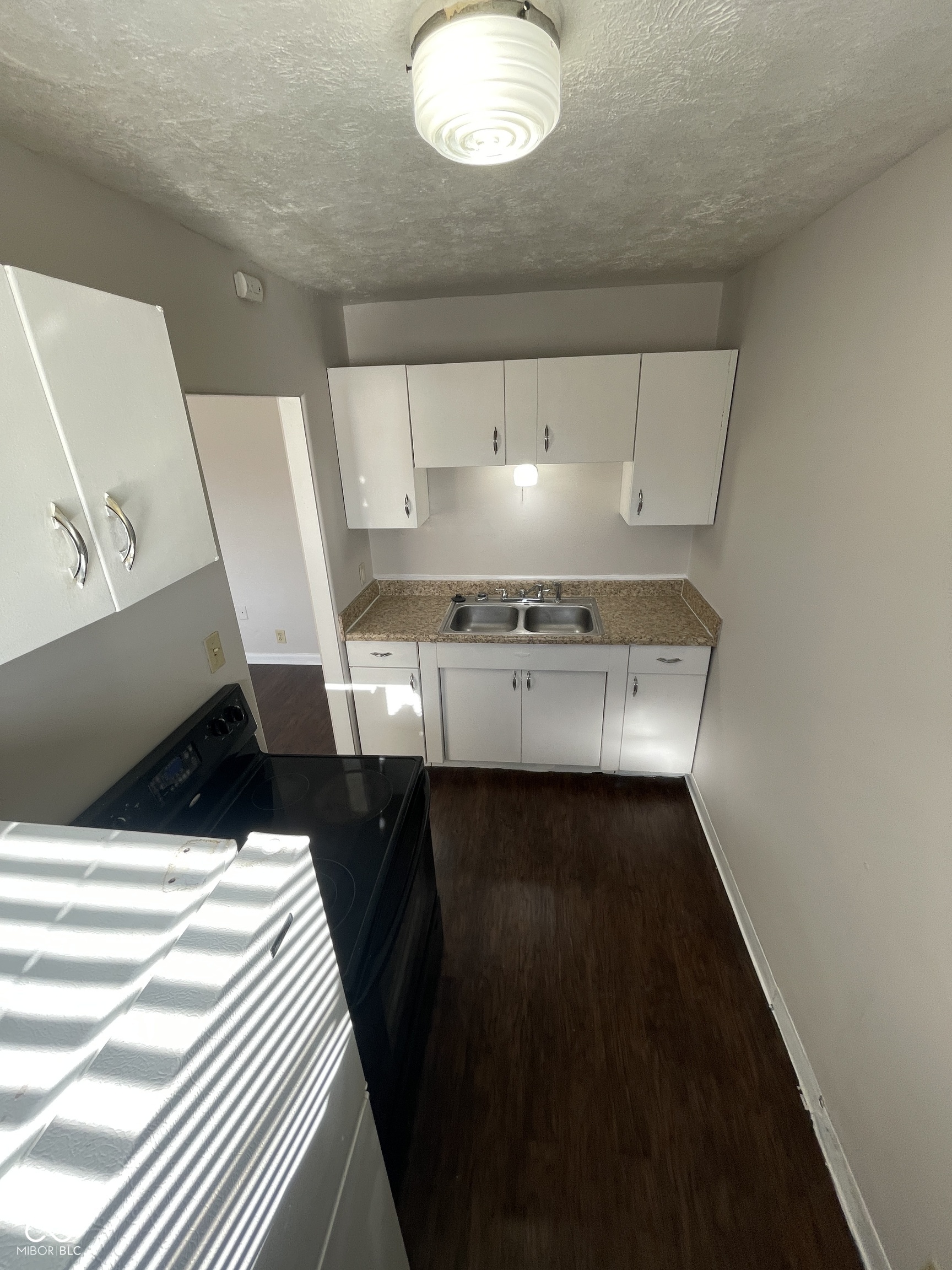 4 North Butler Avenue, Unit 8 Indianapolis, IN 46219 - Photo 11 of 17