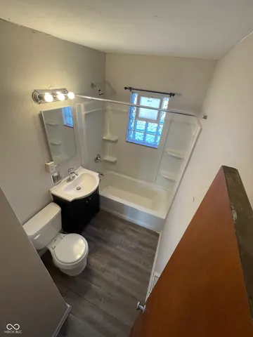 $895 | 4 North Butler Avenue, Unit 8, Indianapolis, IN 46219