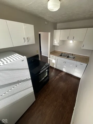 $895 | 4 North Butler Avenue, Unit 8, Indianapolis, IN 46219