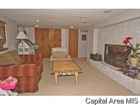 631 West Vine Street Springfield, IL 62704 - Photo 7 of 12 Gallery Image 7