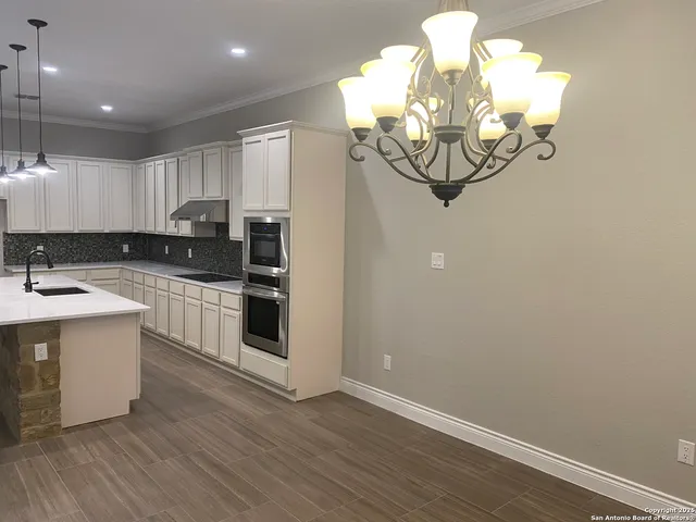 $2,895 | 4803 Viewcrest Road, San Antonio, TX 78217