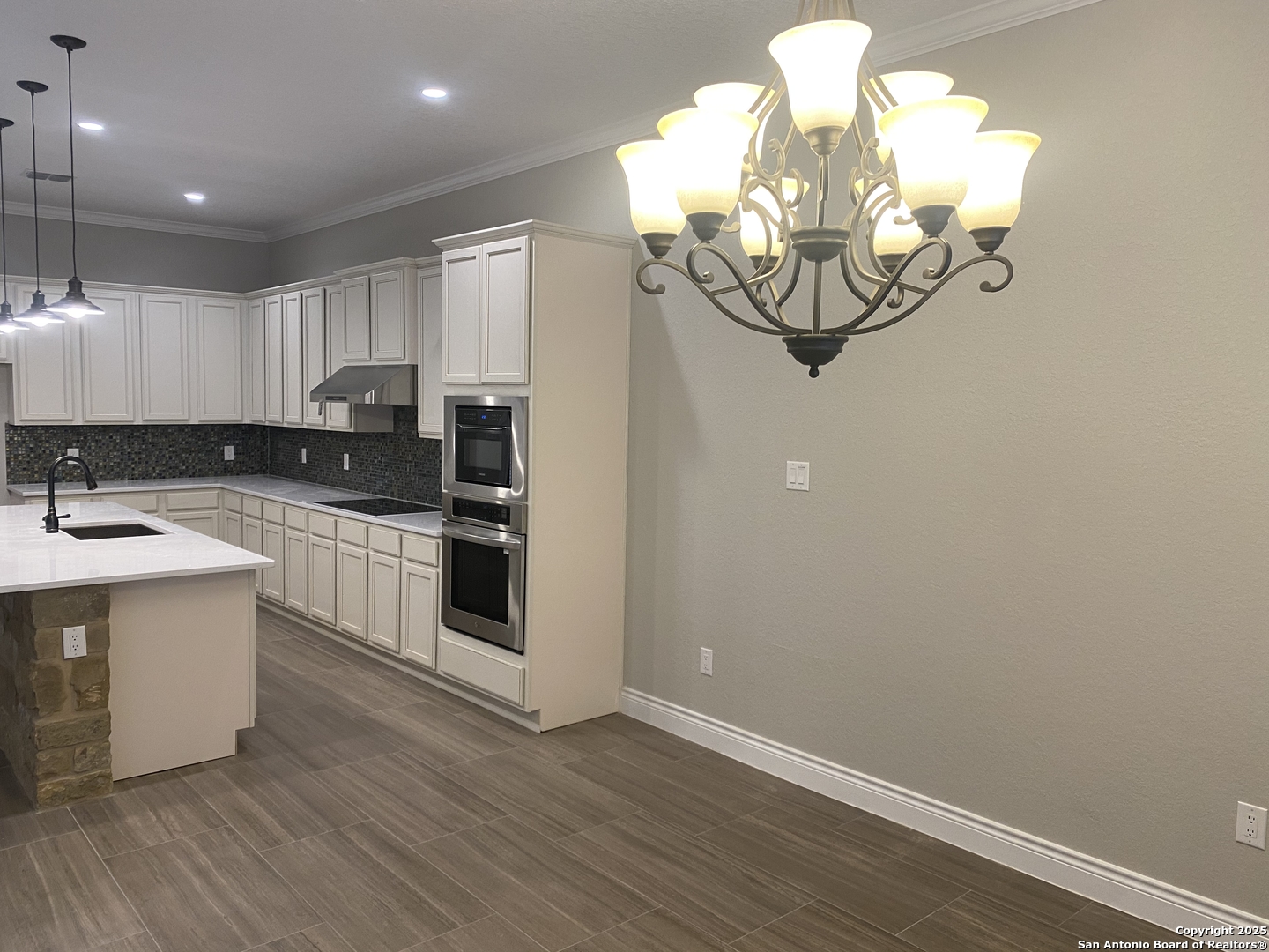 4803 Viewcrest Road San Antonio, TX 78217 - Photo 12 of 39