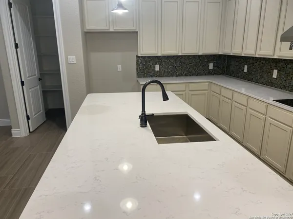 $2,695 | 4803 Viewcrest Road, San Antonio, TX 78217