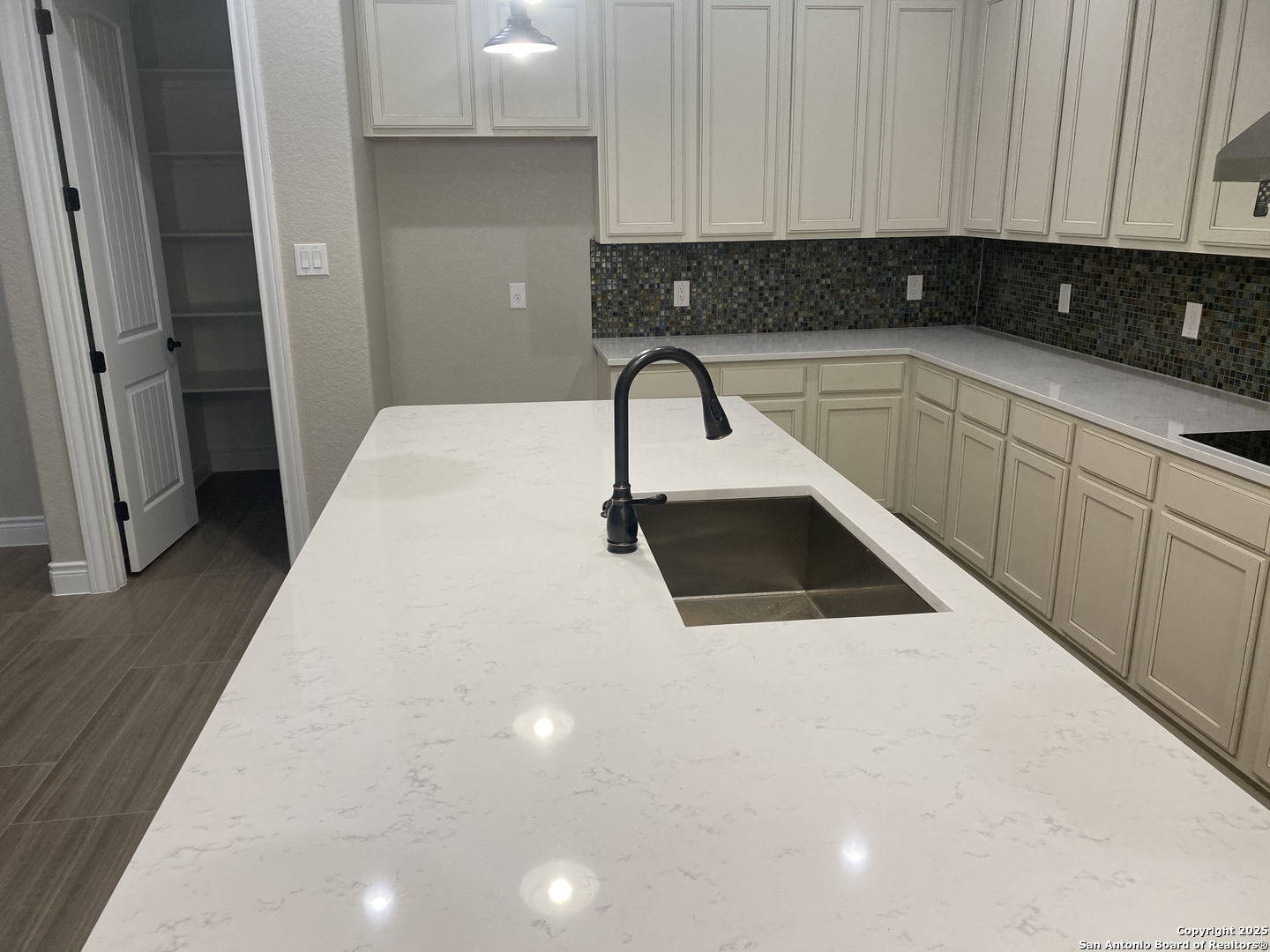 4803 Viewcrest Road San Antonio, TX 78217 - Photo 15 of 39