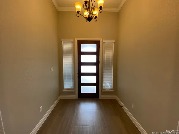 $2,695 | 4803 Viewcrest Road, San Antonio, TX 78217