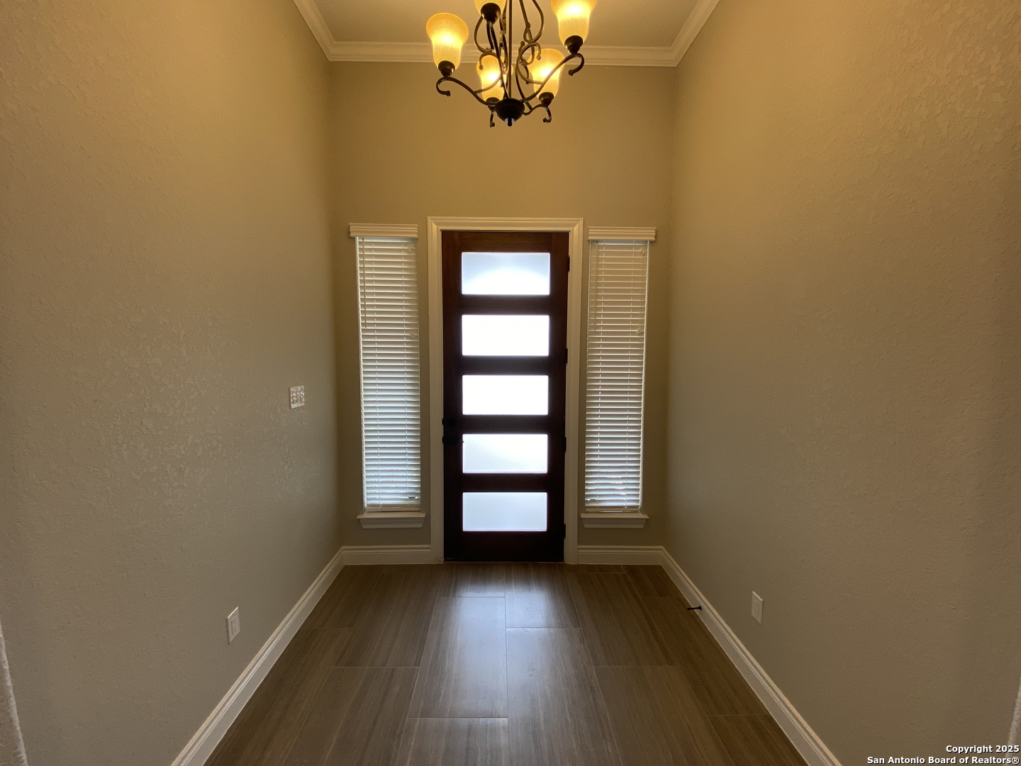 4803 Viewcrest Road San Antonio, TX 78217 - Photo 2 of 39