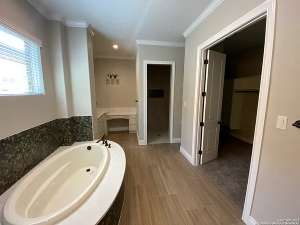 $2,695 | 4803 Viewcrest Road, San Antonio, TX 78217