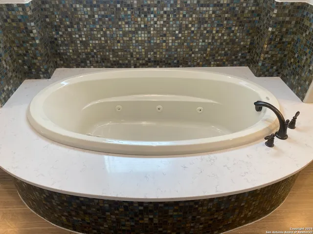 $2,895 | 4803 Viewcrest Road, San Antonio, TX 78217