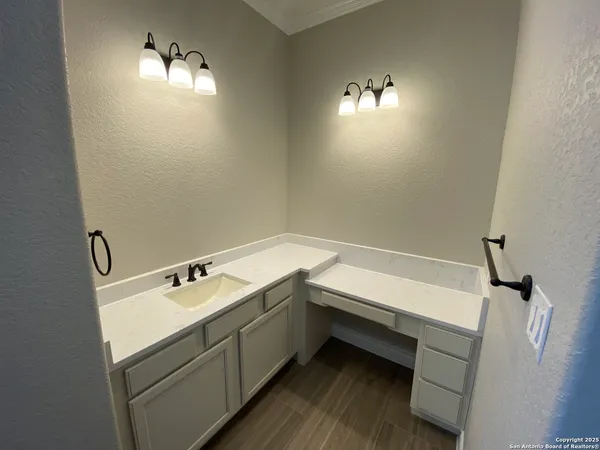 $2,695 | 4803 Viewcrest Road, San Antonio, TX 78217