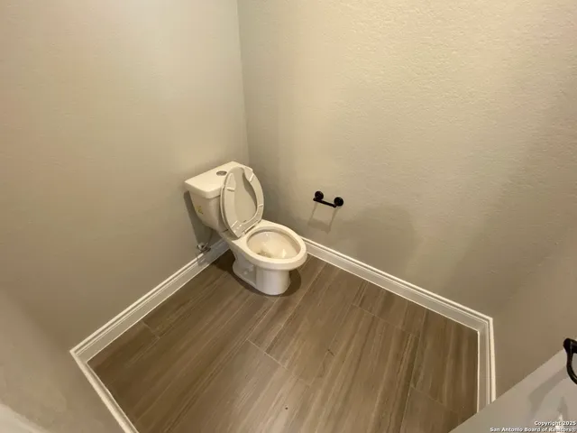 $2,895 | 4803 Viewcrest Road, San Antonio, TX 78217