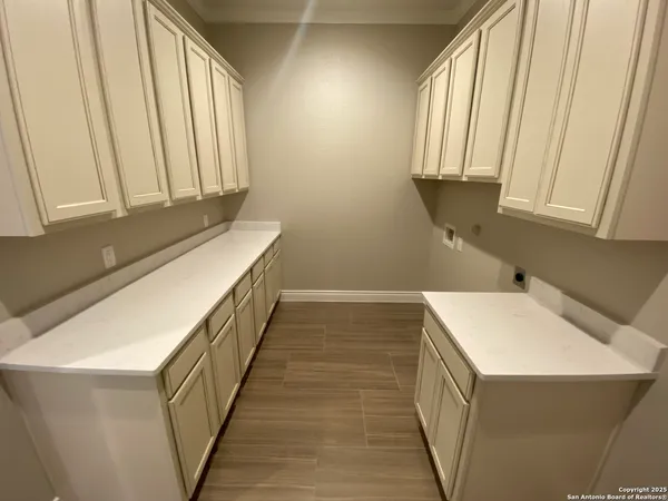 $2,695 | 4803 Viewcrest Road, San Antonio, TX 78217