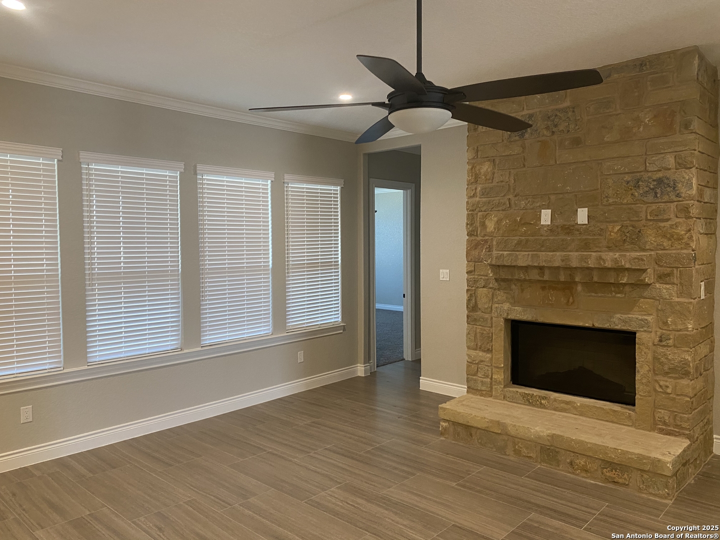 4803 Viewcrest Road San Antonio, TX 78217 - Photo 4 of 39