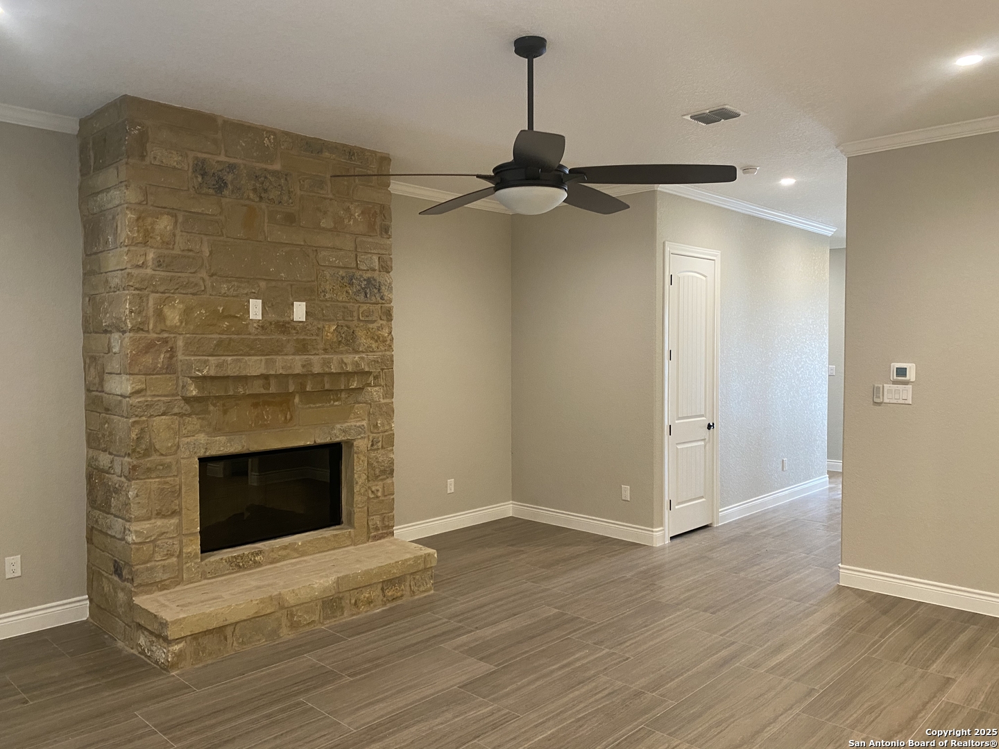 4803 Viewcrest Road San Antonio, TX 78217 - Photo 5 of 39