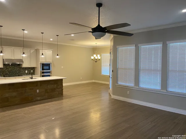 $2,895 | 4803 Viewcrest Road, San Antonio, TX 78217