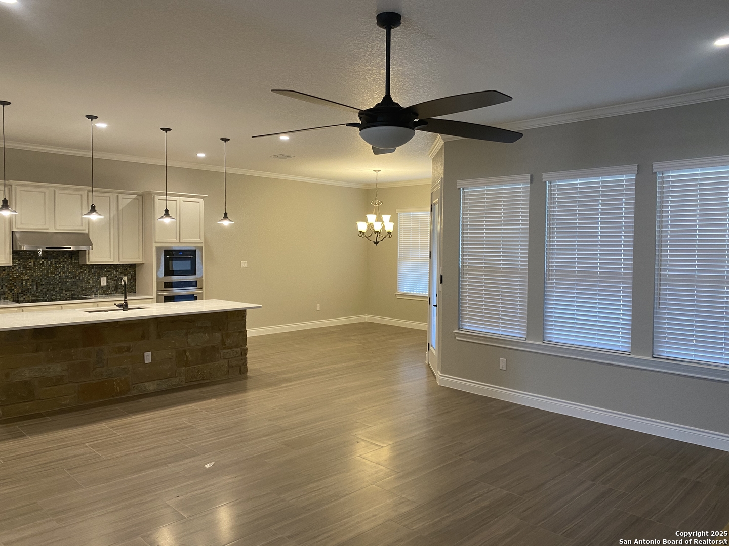 4803 Viewcrest Road San Antonio, TX 78217 - Photo 7 of 39