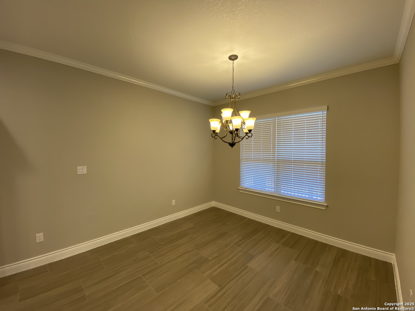 4803 Viewcrest Road San Antonio, TX 78217 - Photo 8 of 39