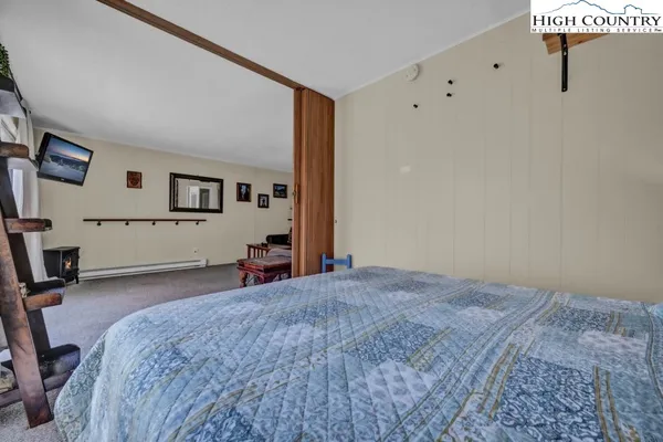 $184,900 | 100 Lower Holiday Lane, Unit C308, Beech Mountain, NC 28604