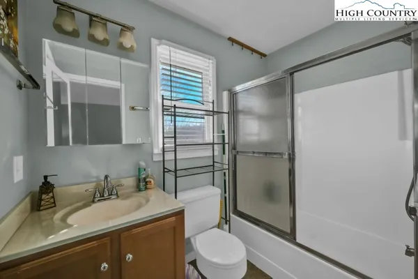$184,900 | 100 Lower Holiday Lane, Unit C308, Beech Mountain, NC 28604