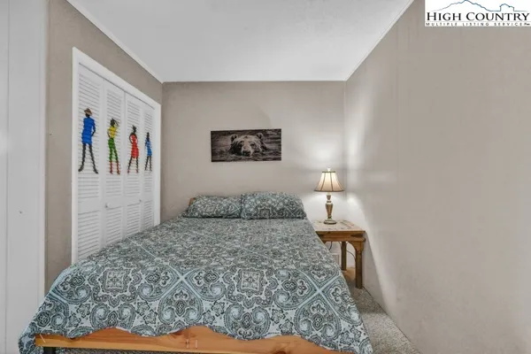 $184,900 | 100 Lower Holiday Lane, Unit C308, Beech Mountain, NC 28604