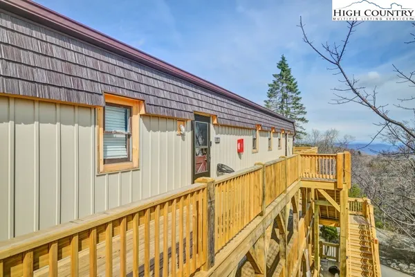 $184,900 | 100 Lower Holiday Lane, Unit C308, Beech Mountain, NC 28604