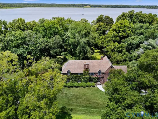$897,500 | 701 Appomattox Street, Hopewell, VA 23860