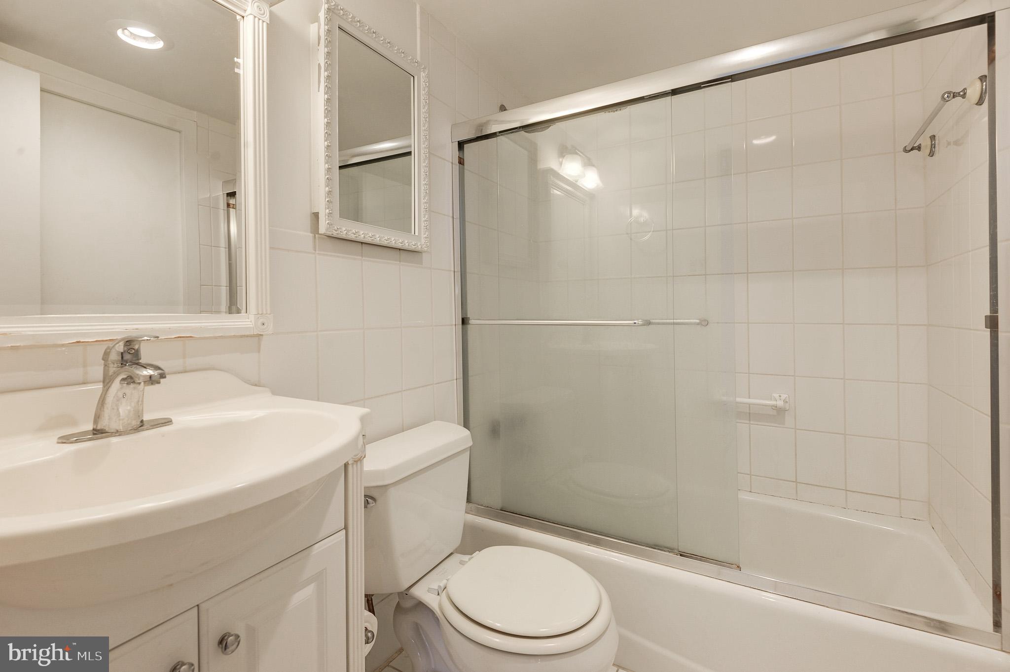 1301 South Arlington Ridge Road, Unit 503 Arlington, VA 22202 - Photo 12 of 37
