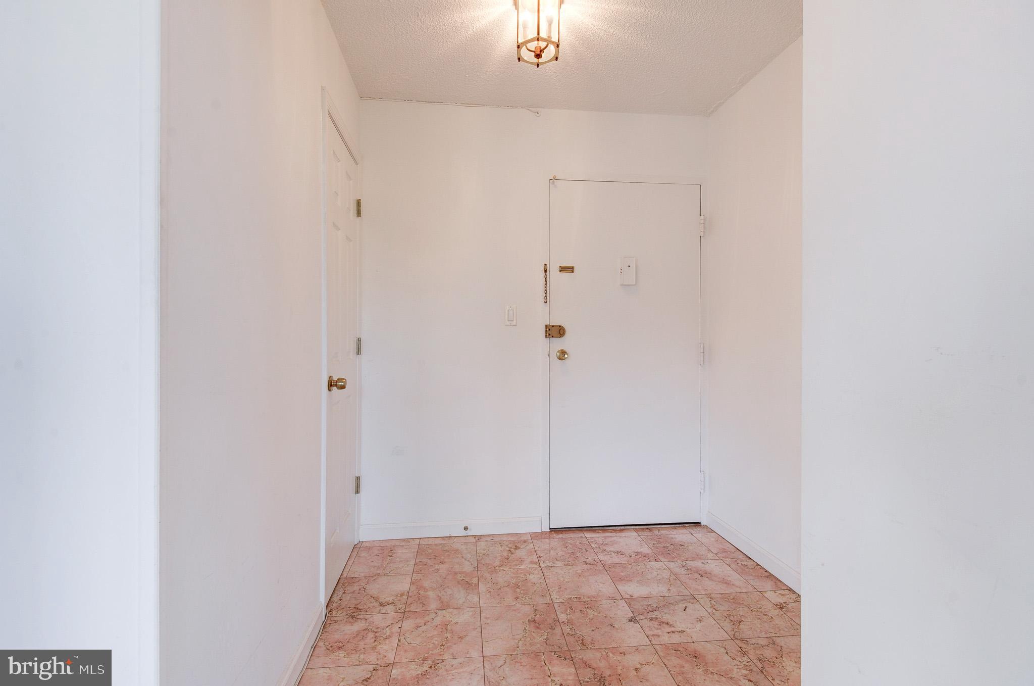 1301 South Arlington Ridge Road, Unit 503 Arlington, VA 22202 - Photo 36 of 37