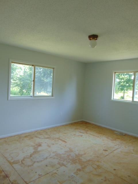 315 West Van Buren Road Alma, MI 48801 - Photo 16 of 26 1891962-16.JPG