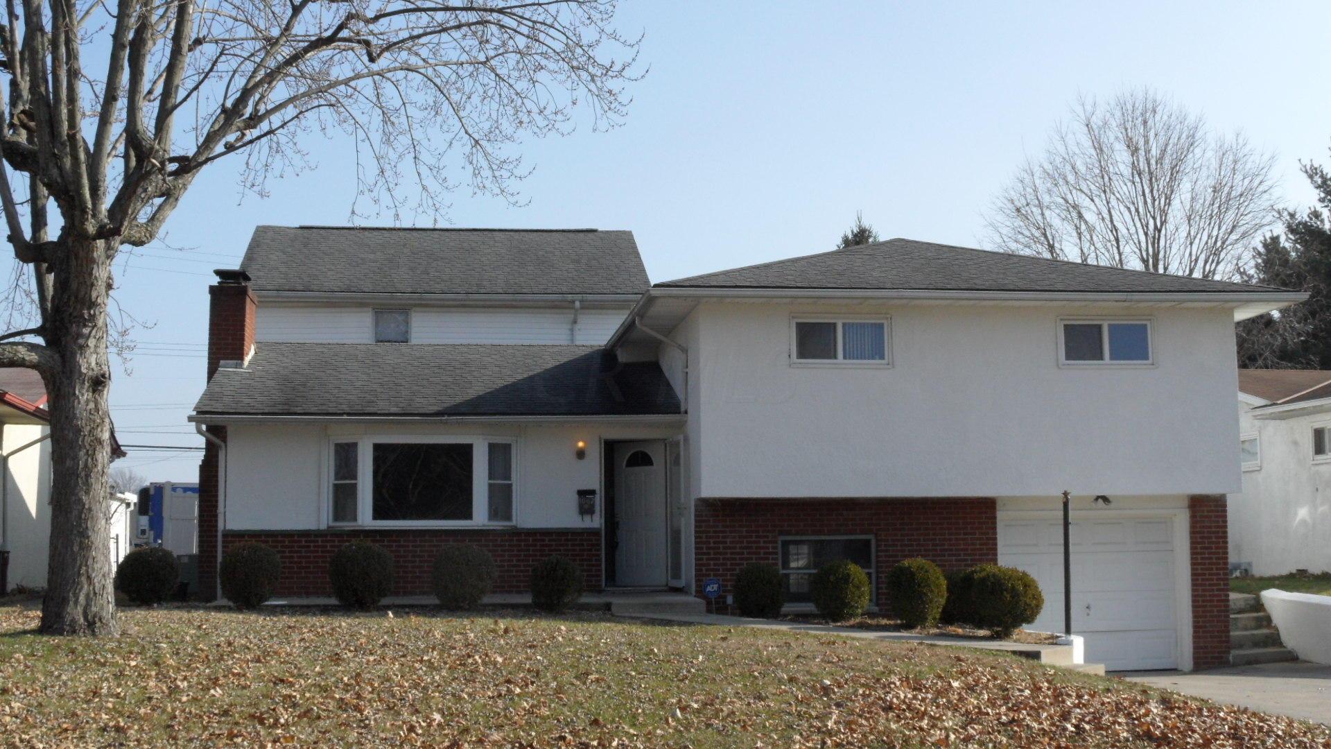 1062 Ross Road Whitehall, OH 43227 - Photo 1 of 26