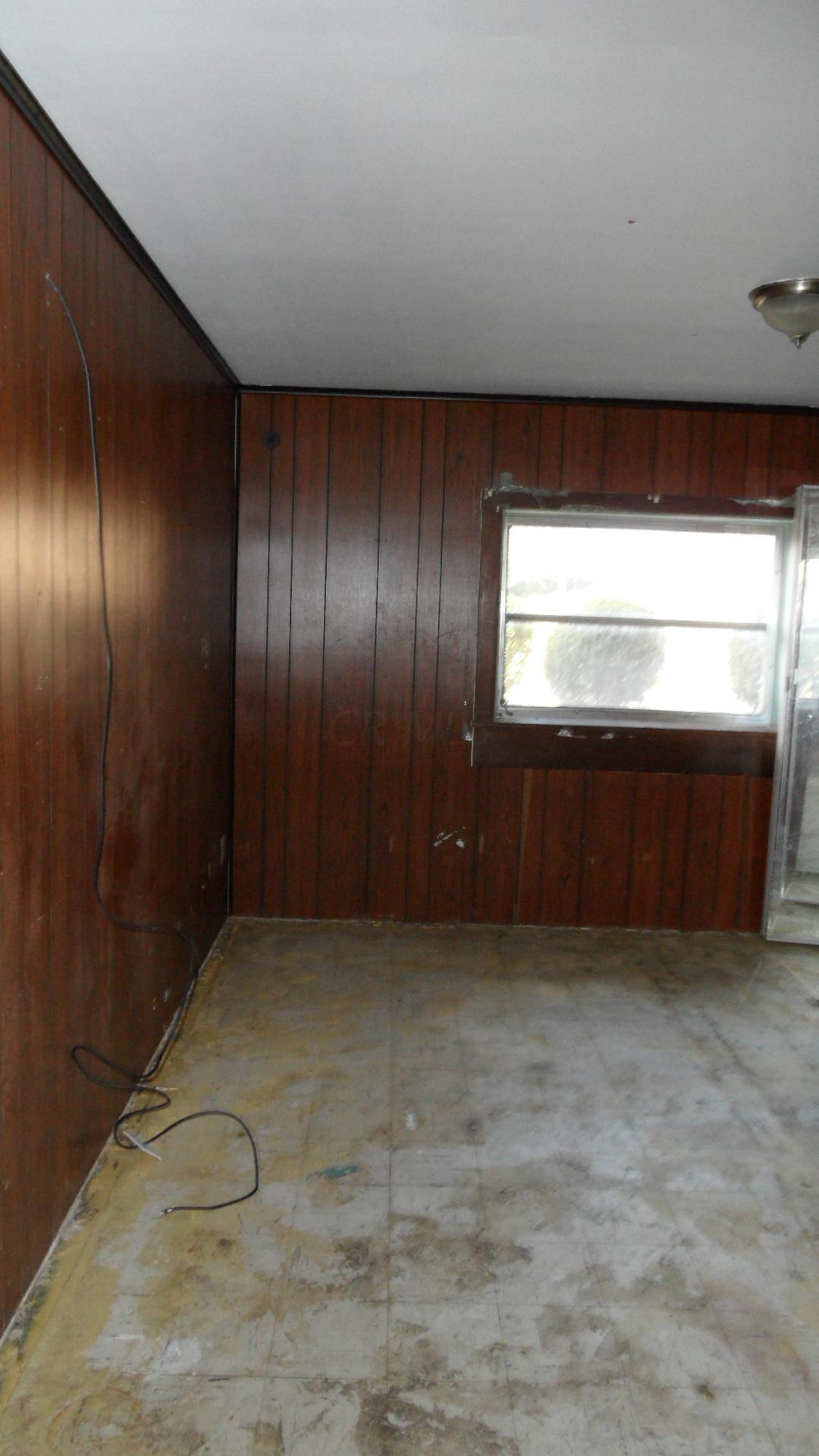 1062 Ross Road Whitehall, OH 43227 - Photo 17 of 26