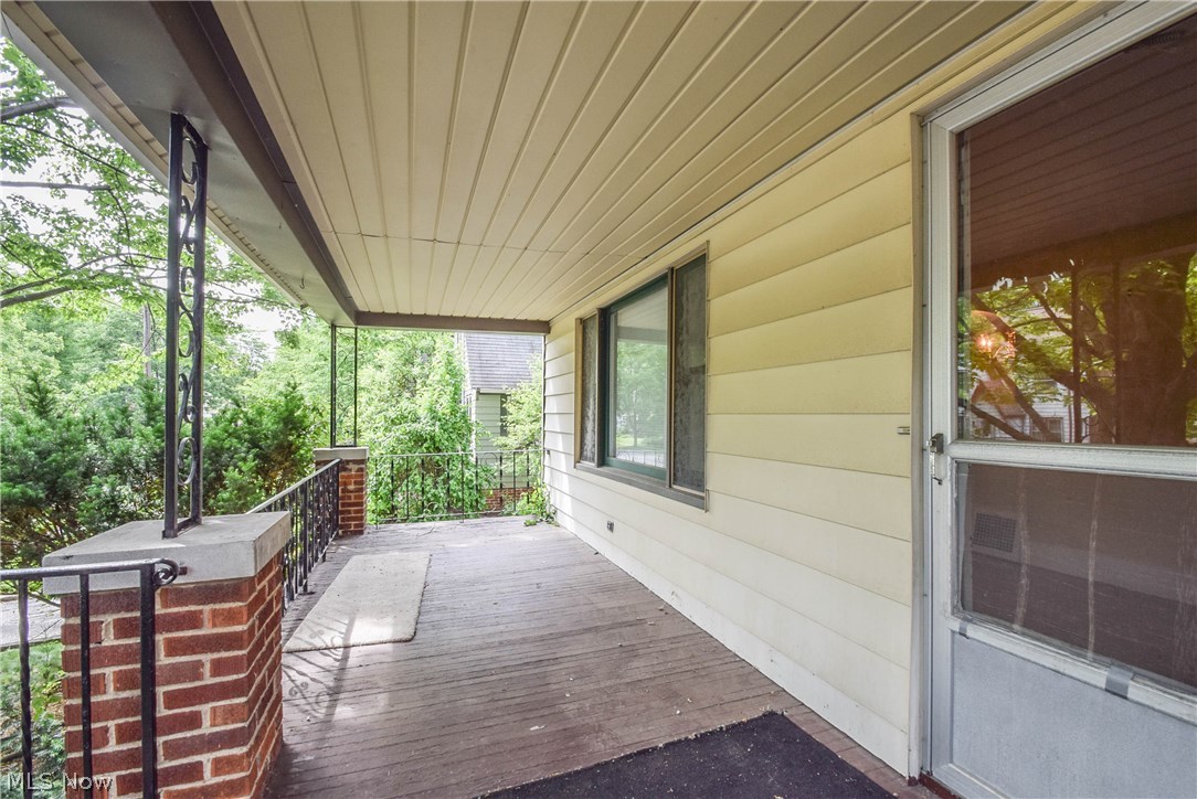 1152 Pomona Road Cleveland Heights, OH 44121 - Photo 2 of 22