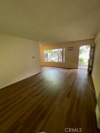 $1,825 | 545 North Holliston Avenue, Unit 5, Pasadena, CA 91106