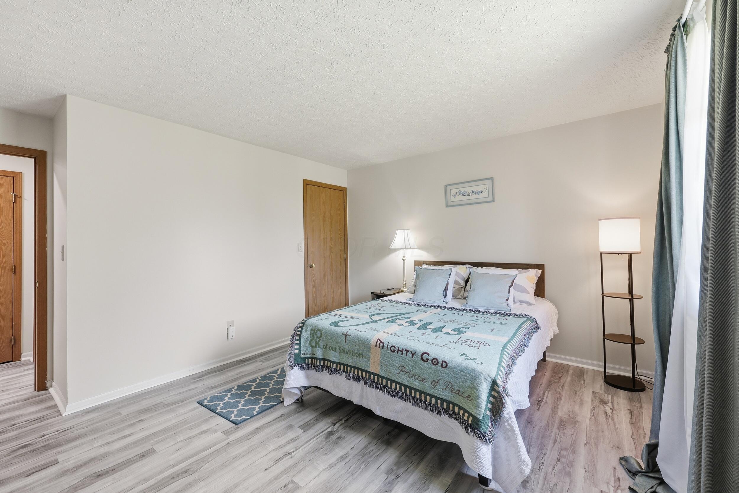 5885 Beechcroft Road, Unit 302 Columbus, OH 43229 - Photo 10 of 24 12_072a6530