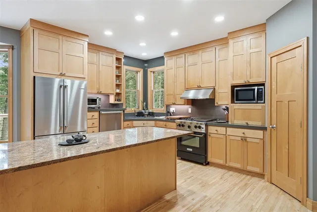 $1,080,000 | 1972 62nd Street, Somerset, WI 54025