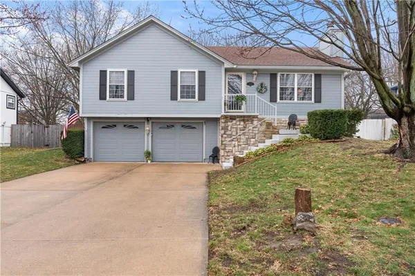 $339,000 | 1440 Southwest Mission Road, Lee's Summit, MO 64081