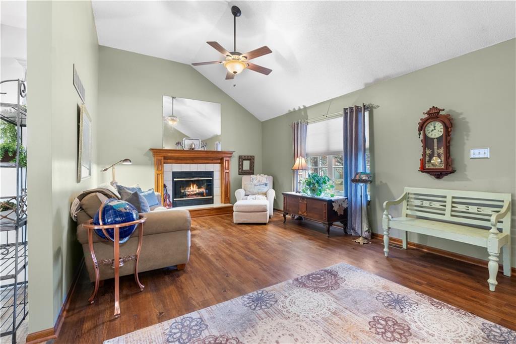 1440 Southwest Mission Road Lee's Summit, MO 64081 - Photo 4 of 32