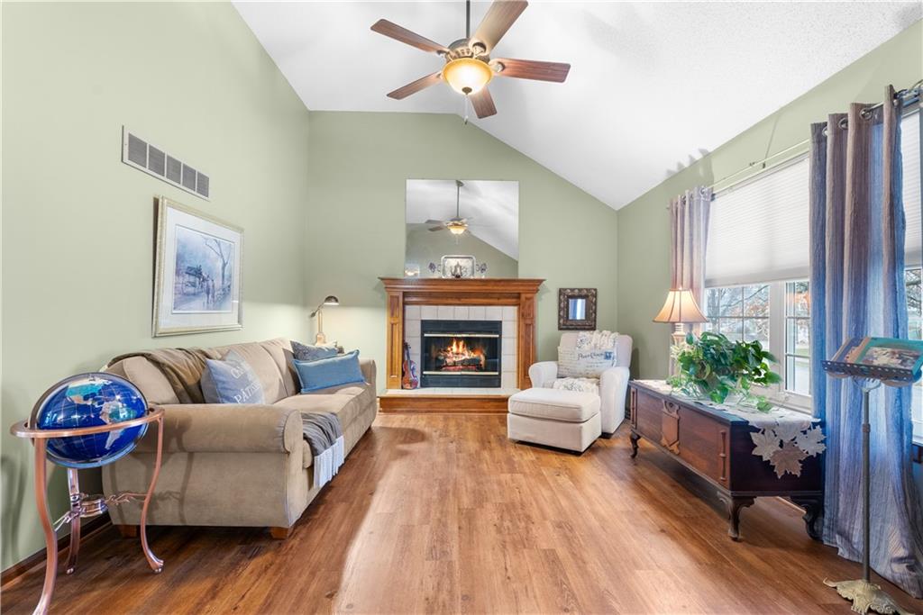 1440 Southwest Mission Road Lee's Summit, MO 64081 - Photo 5 of 32