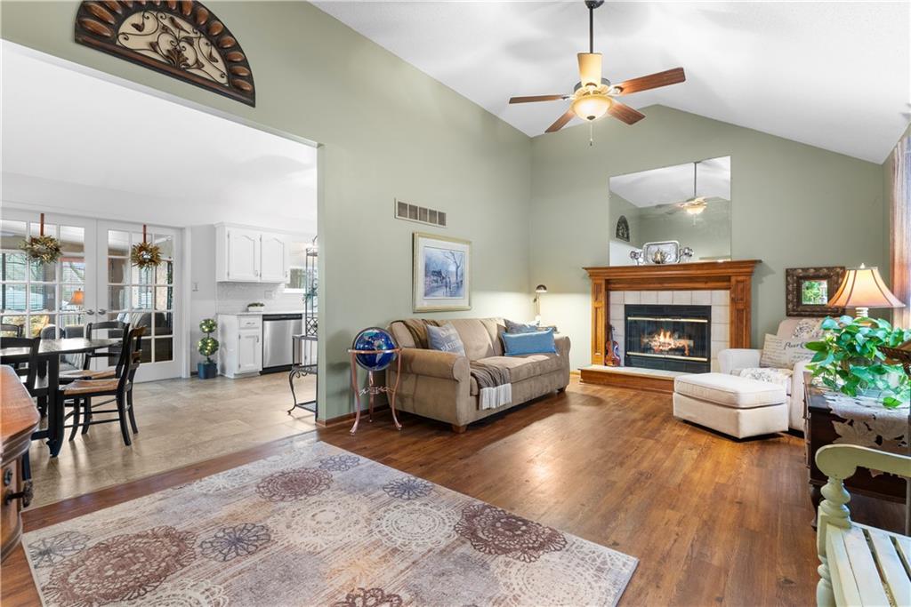 1440 Southwest Mission Road Lee's Summit, MO 64081 - Photo 6 of 32