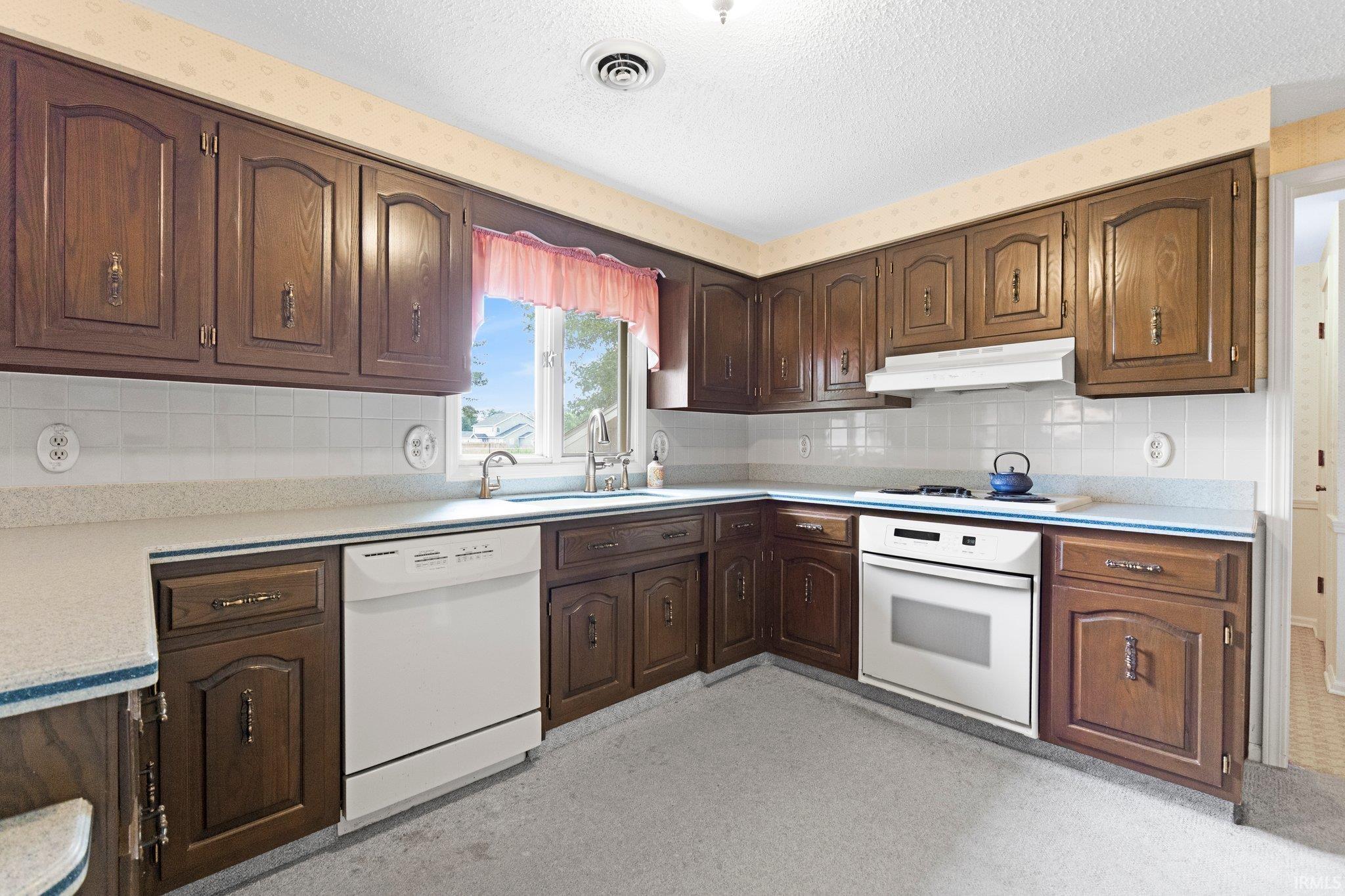16801 Darling Road Woodburn, IN 46797 - Photo 10 of 24 Gallery Image 10