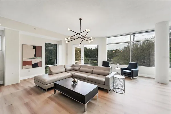 $7,000 | 525 East Jackson Street, Unit 302, Orlando, FL 32801