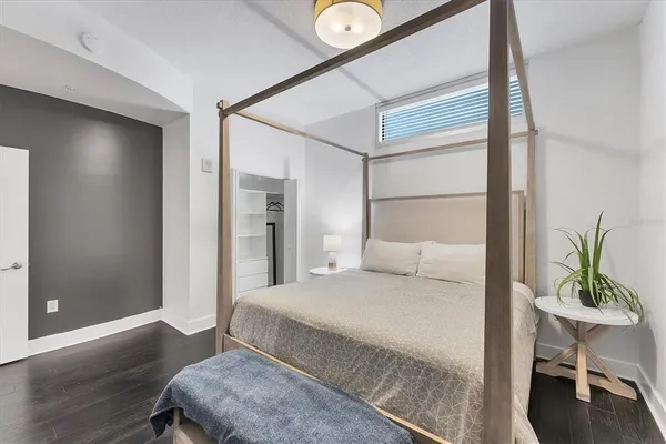 $7,000 | 525 East Jackson Street, Unit 302, Orlando, FL 32801