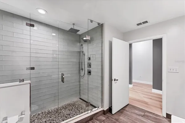 $7,000 | 525 East Jackson Street, Unit 302, Orlando, FL 32801