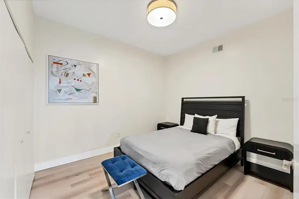 $7,000 | 525 East Jackson Street, Unit 302, Orlando, FL 32801