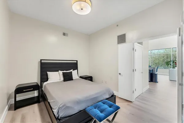 $7,000 | 525 East Jackson Street, Unit 302, Orlando, FL 32801