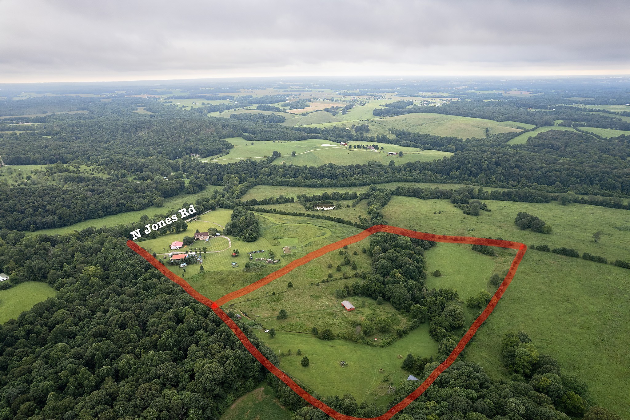 401 North Jones Road Portland, TN 37148 - Photo 2 of 25 an aerial view of lake