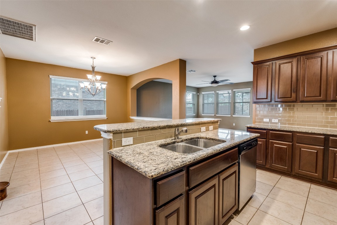 305 Leather Oak Loop San Marcos, TX 78666 - Photo 12 of 30